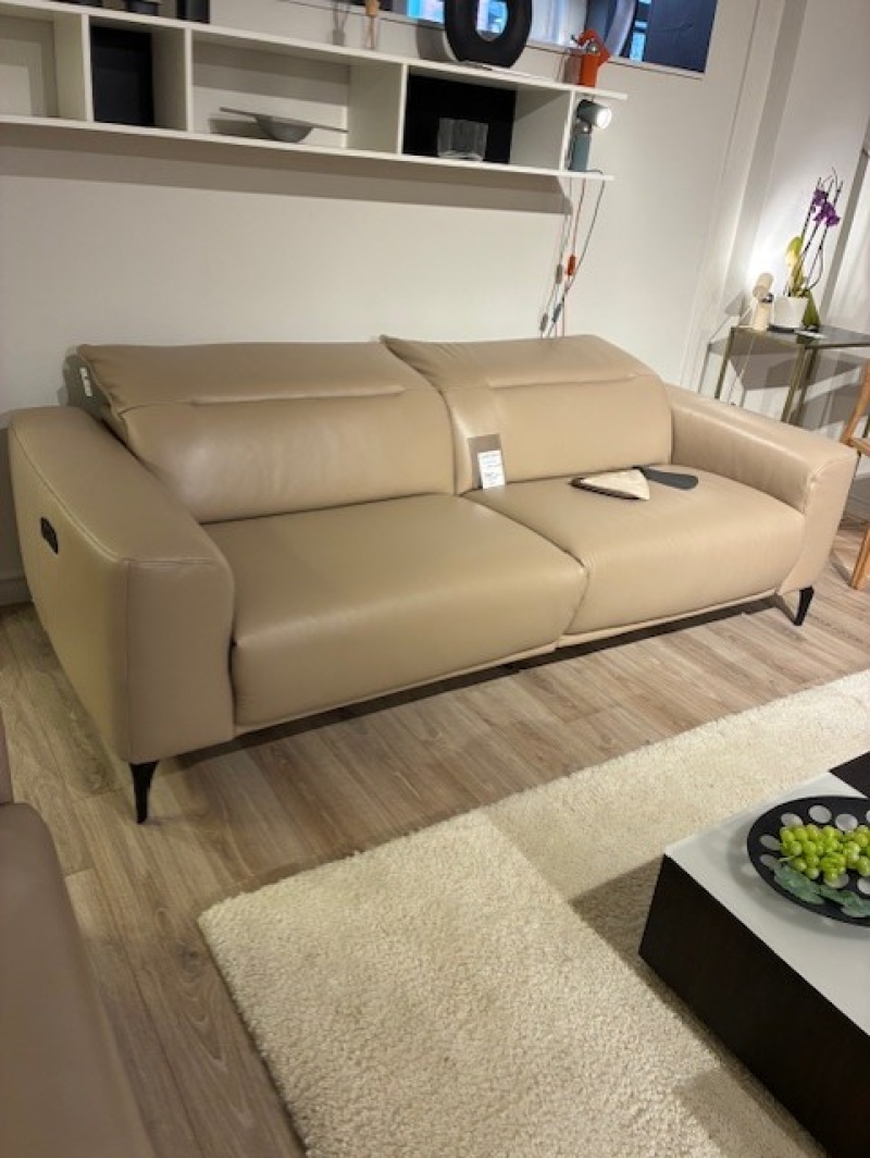 Chattels Avantilux sofa