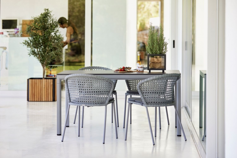 Cane-line Drop Dining Table